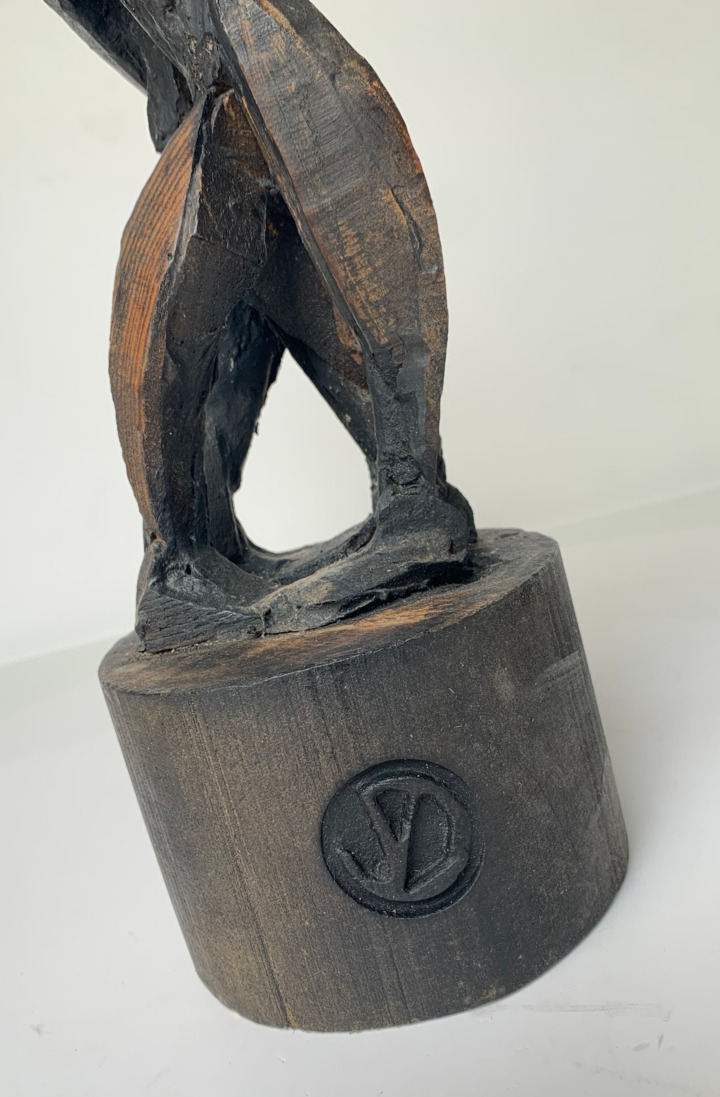 Sophie Dickens (Base con logo)